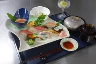 三崎「鮪」と東京湾「海の幸」寿司御膳